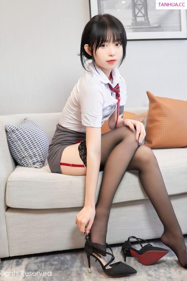 小奶瓶呜呜  [XiuRen]高清写真图 2022.06.23 No.5182 奶瓶第32张图片
